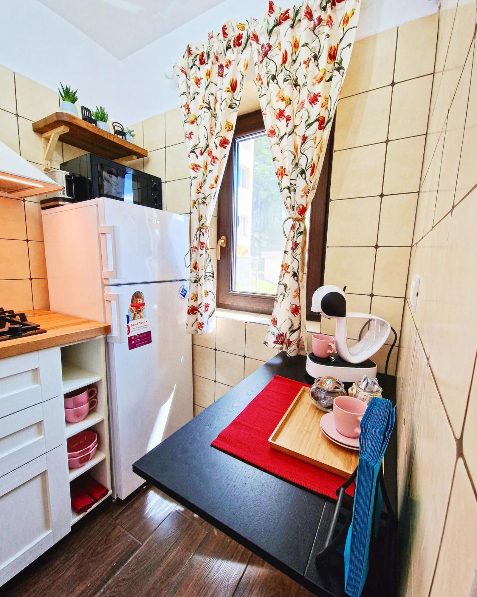 Amor Tirol Busteni (Adults Only) エクステリア 写真