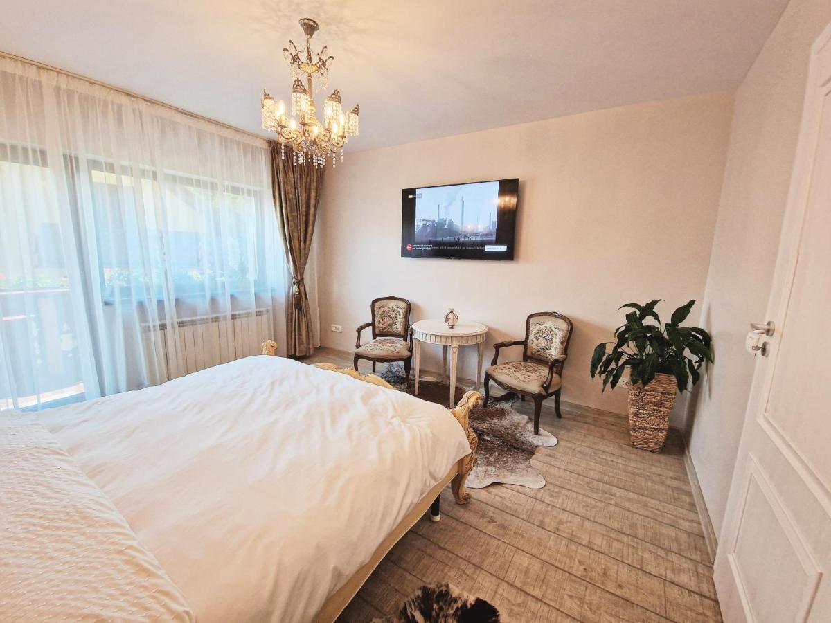 Amor Tirol Busteni (Adults Only) エクステリア 写真