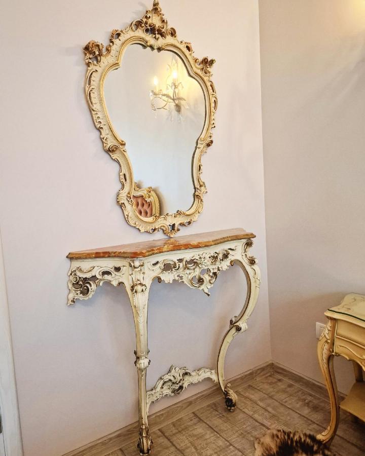 Amor Tirol Busteni (Adults Only) エクステリア 写真