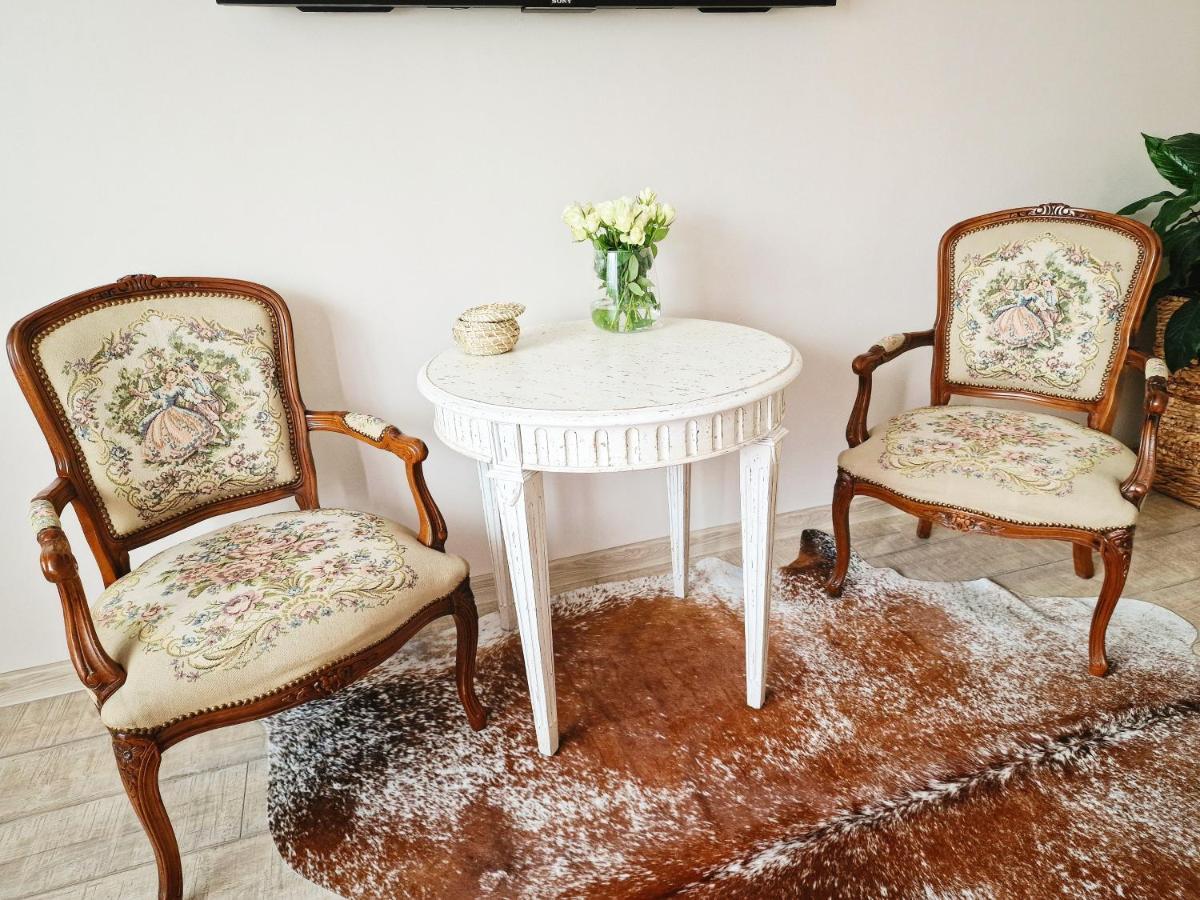 Amor Tirol Busteni (Adults Only) エクステリア 写真