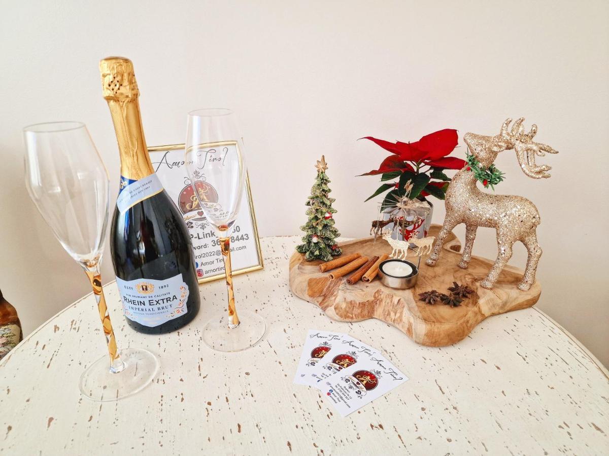 Amor Tirol Busteni (Adults Only) エクステリア 写真